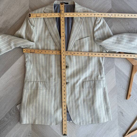 Gray Striped Men's Blazer - Picture 12 of 13
